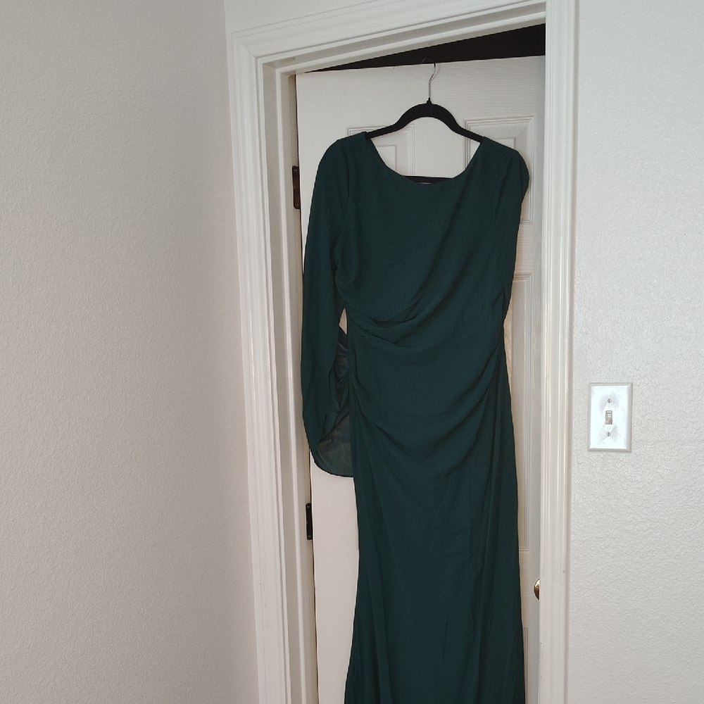 Elegant Green Evening Dress